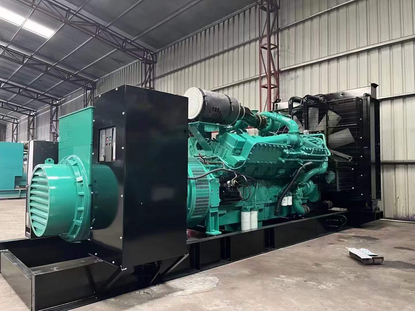 涪城如何降低 800kW 柴油发电机输出电流的波动？